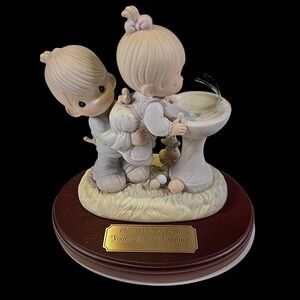 Precious Moments "Your Love Is So Uplifting" 1988, No. 520675, Cherry Wood Base